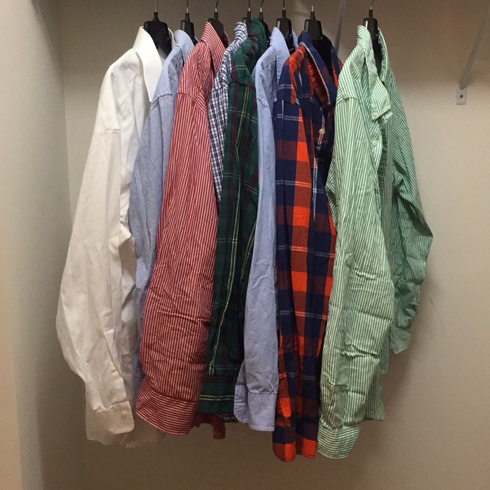 CLOSET CLOSING 8/1-Lot of 8 Men’s Button Up Shirts